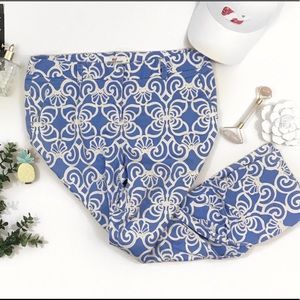 Vineyard Vines• shell lattice • ankle pants